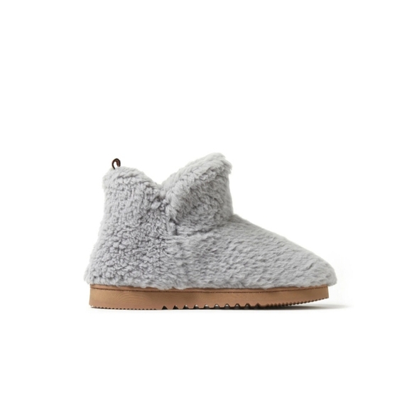 Dearfoams Cozy Comfort Women's Teddy Bootie Slippers - Gray 9/10 - Picture 2 of 6